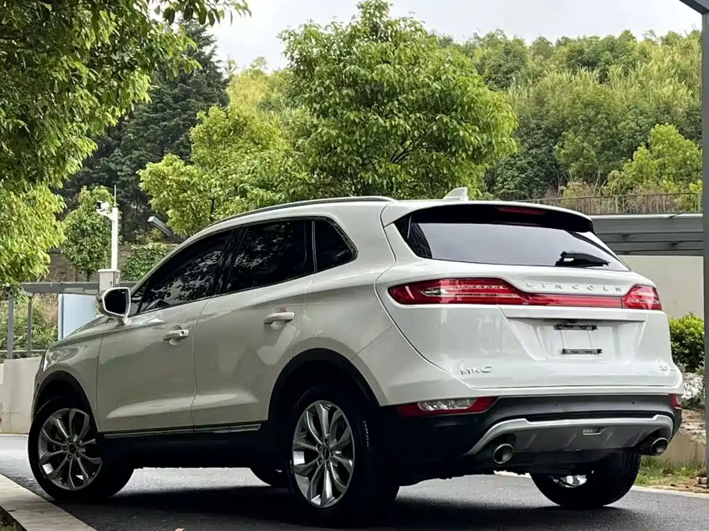 Lincoln MKC 2017 — фото 14