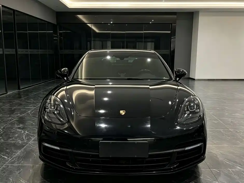 Porsche Panamera 2019 — фото 2