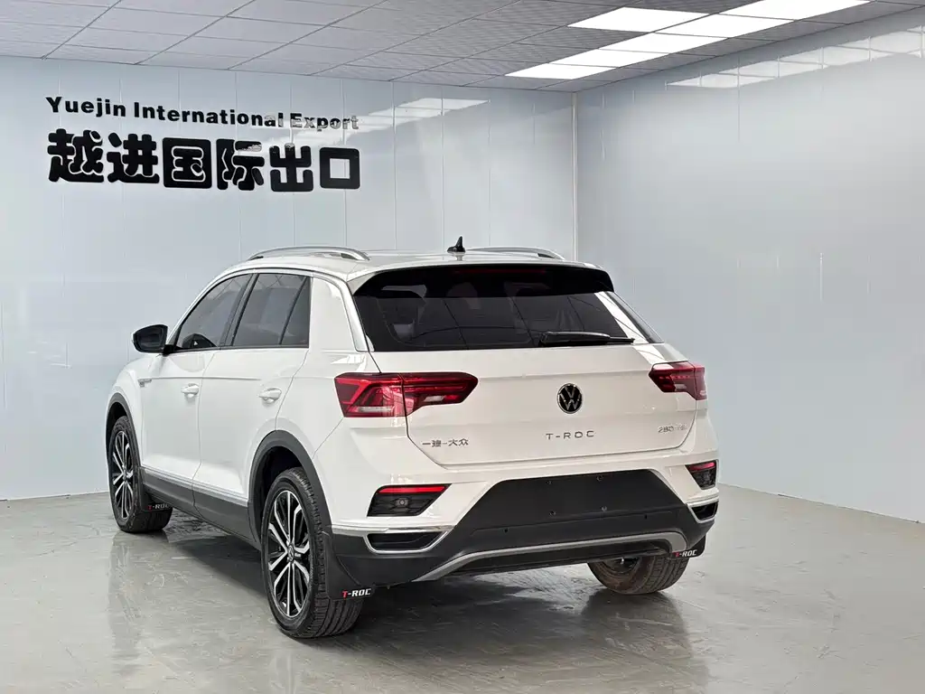 Volkswagen T-Roc 2023 — фото 8