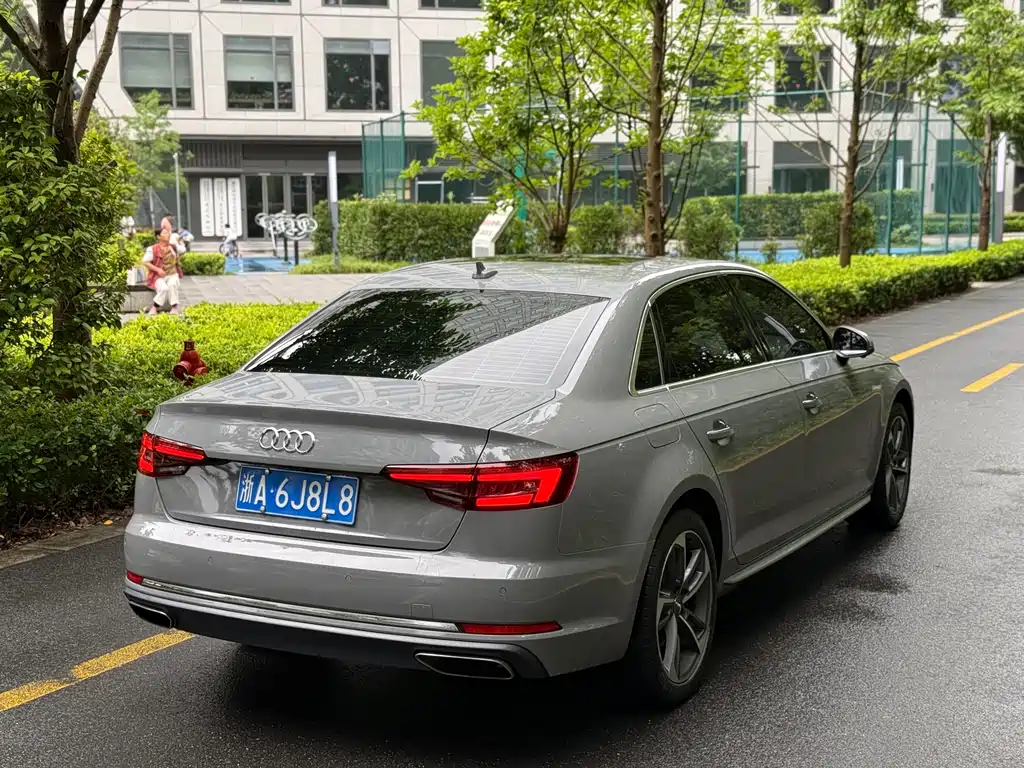 Audi A4L 2019 — фото 5