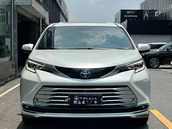 Toyota Sienna 2022