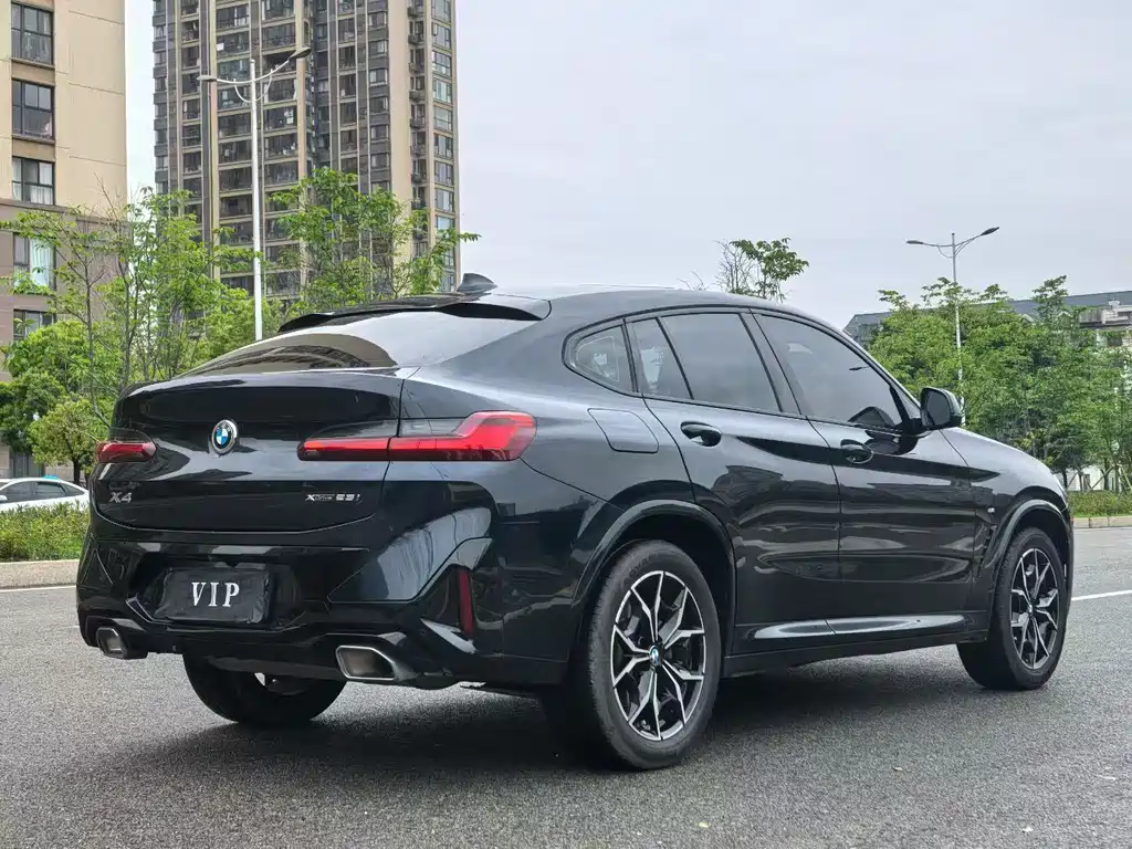 BMW X4 2022 — фото 9