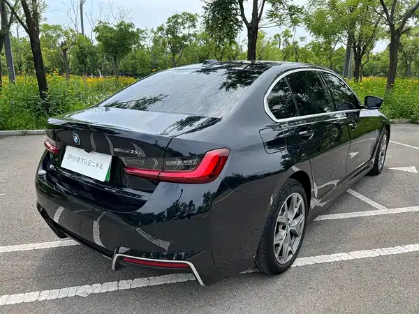 BMW i3 2024
