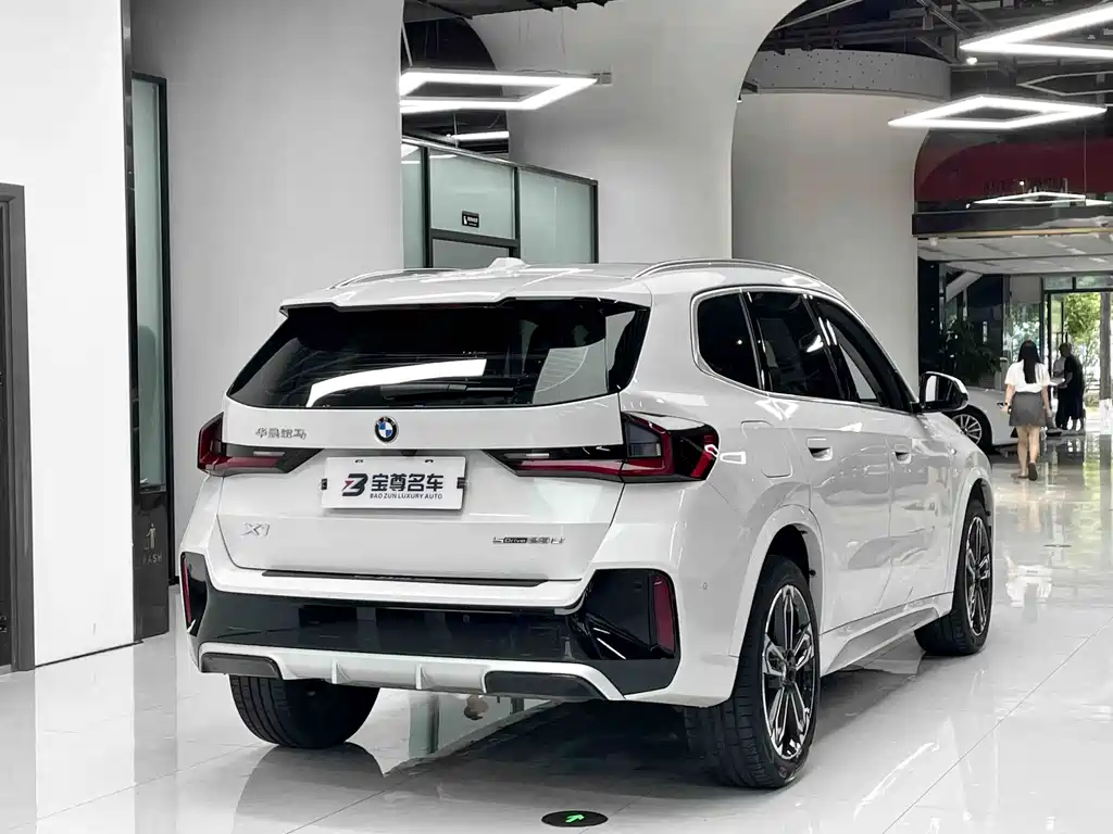 BMW X1 2024 — фото 11