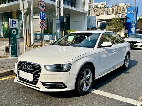 Audi A4L 2015