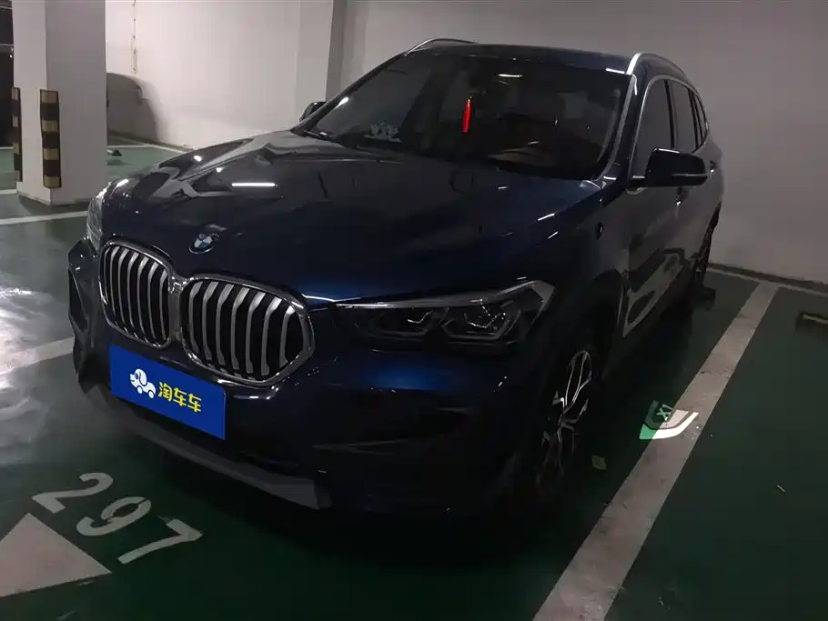 BMW X1 2022 — фото 1