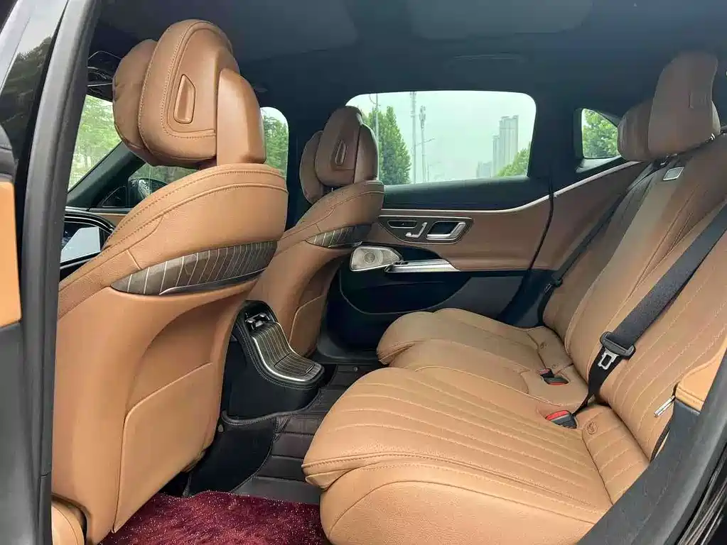 Mercedes-Benz E-Class 2025