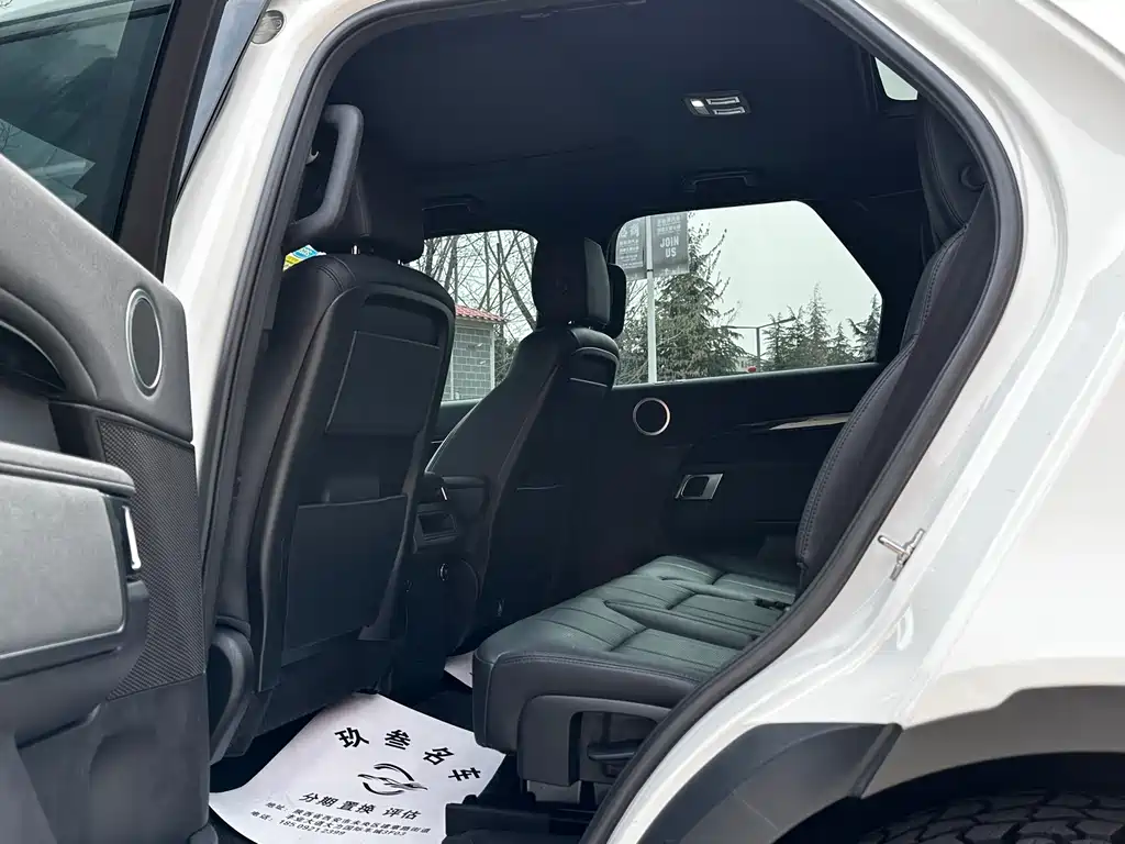 Land Rover Discovery 2019 — фото 12
