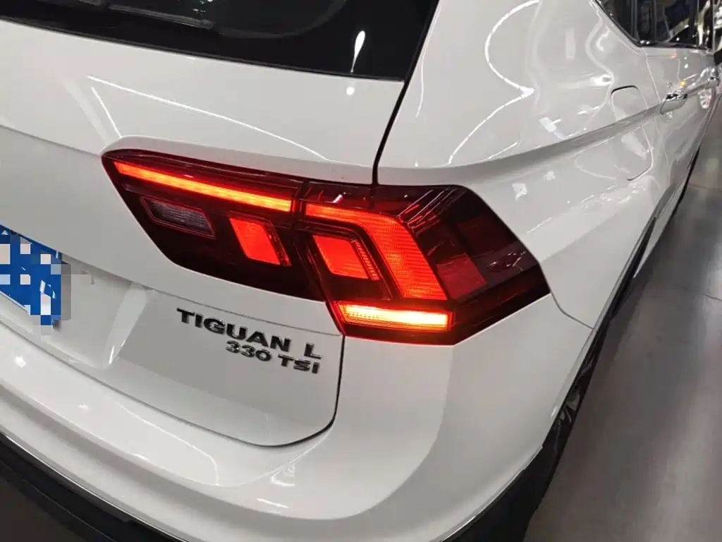 Volkswagen Tiguan L 2020 — фото 8