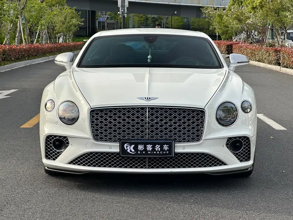Bentley Continental 2022 — фото 2