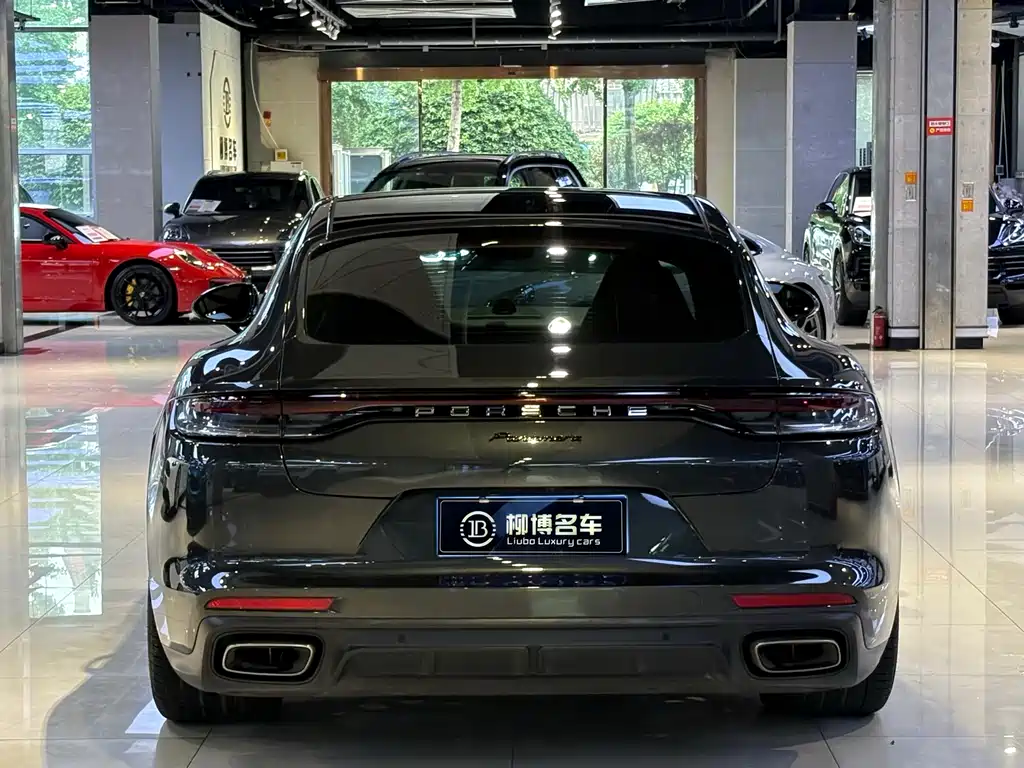 Porsche Panamera 2021