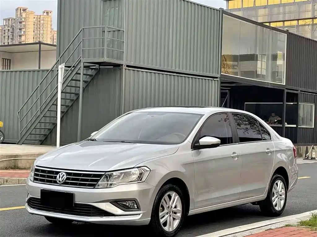 Volkswagen Jetta 2018 — фото 2