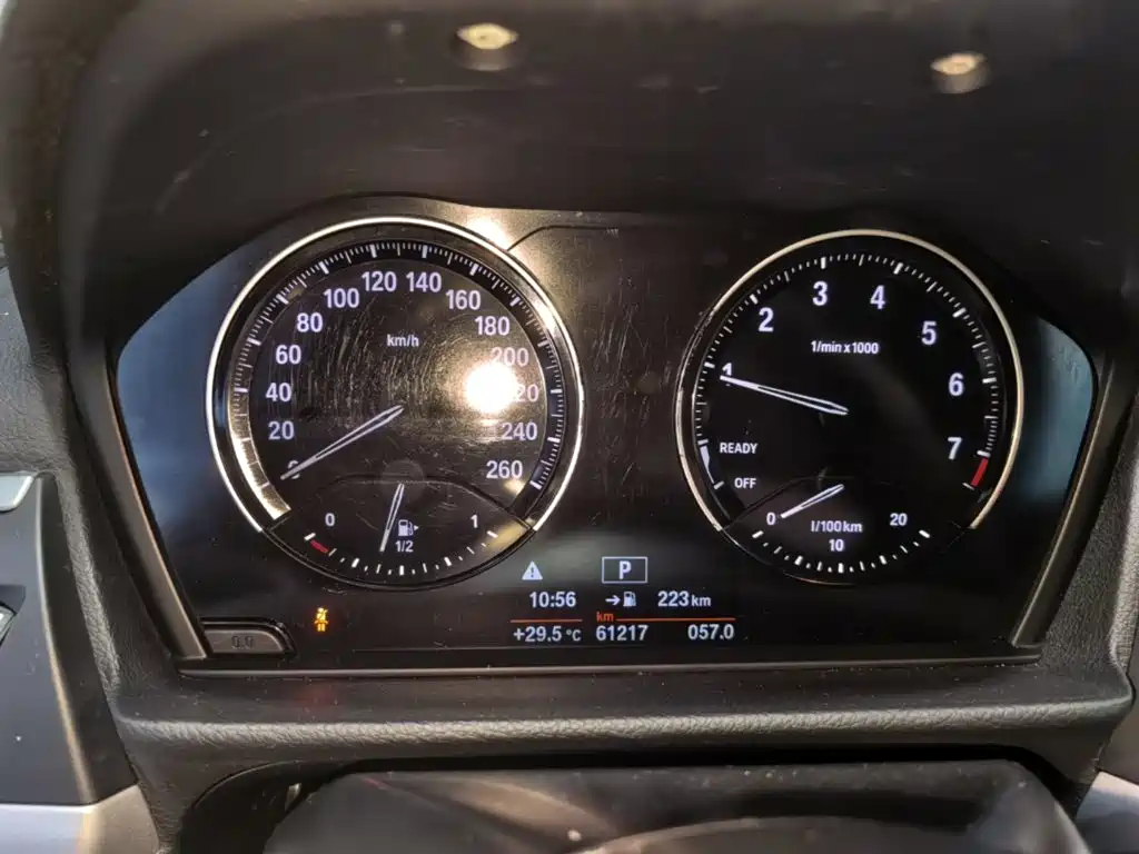 BMW 1 Series 2018 — фото 12