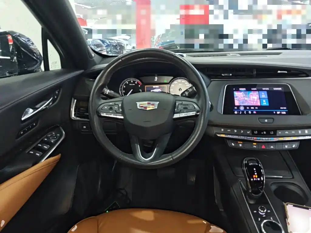 Cadillac XT4 2022 — фото 11
