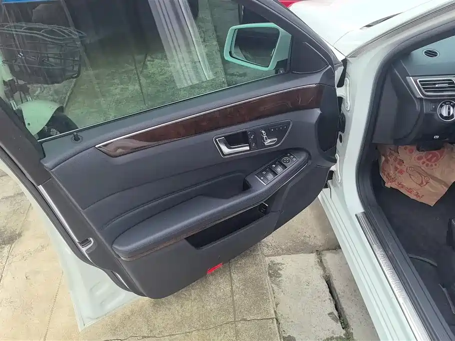 Mercedes-Benz E-Class 2014