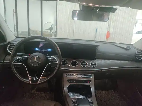 Mercedes-Benz E-Class 2023
