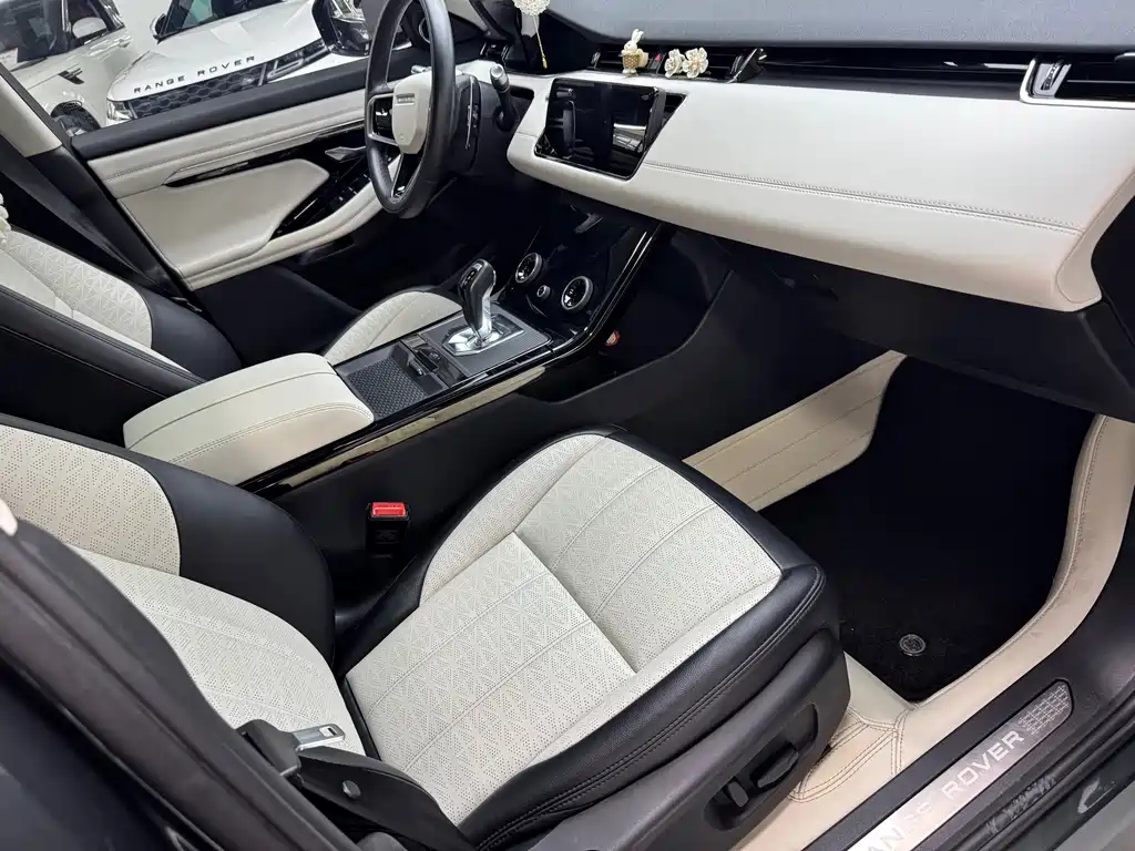 Land Rover Range Rover Evoque 2022 — фото 9