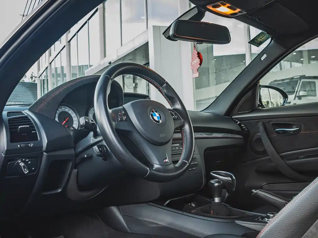 BMW 1 Series M 2012 — фото 4