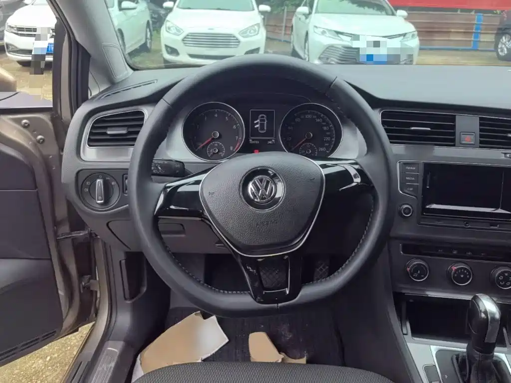 Volkswagen Golf 2015 — фото 11
