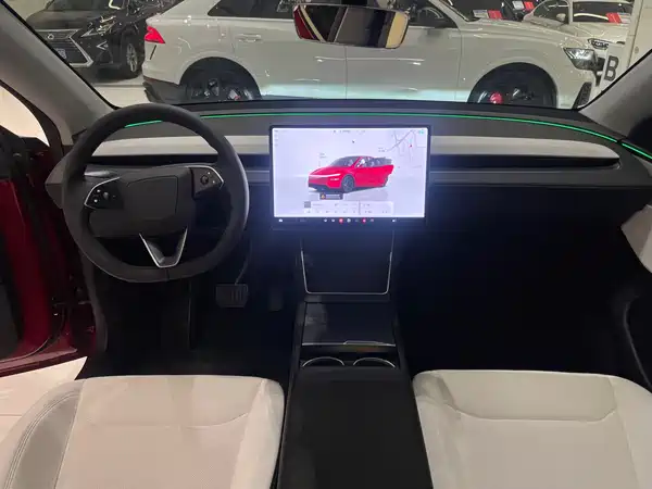 Tesla Model Y 2025