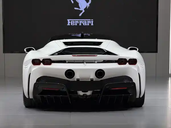 Ferrari SF90 2021