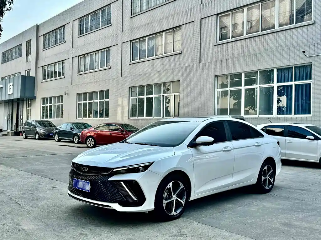 Geely Emgrand L 2022 — фото 1