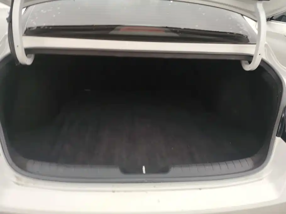 Hyundai Elantra 2022