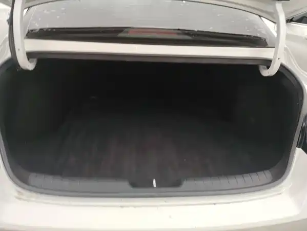 Hyundai Elantra 2022