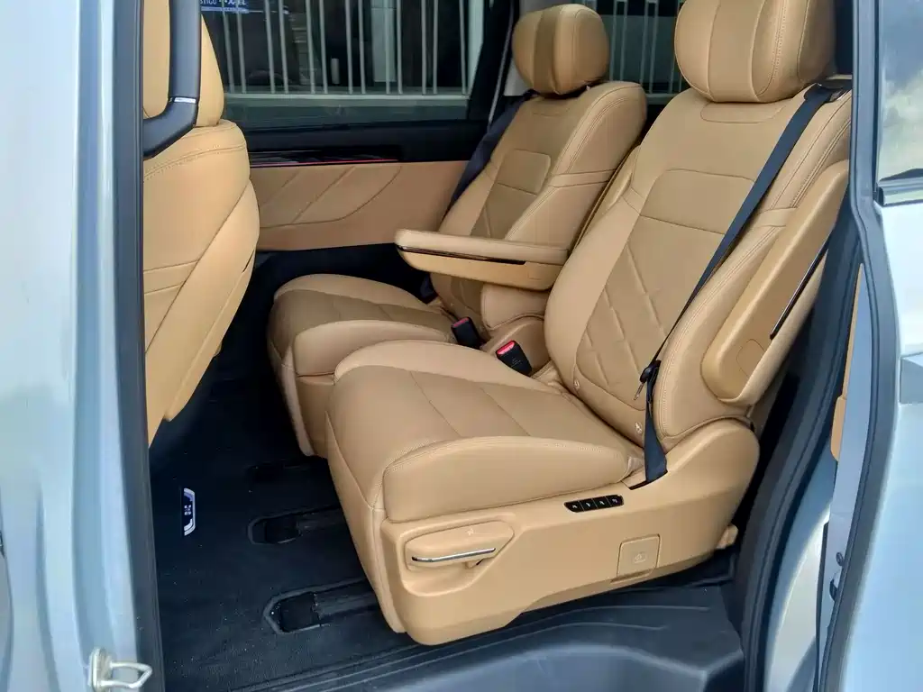 GAC Trumpchi E8 PHEV 2024 — фото 12