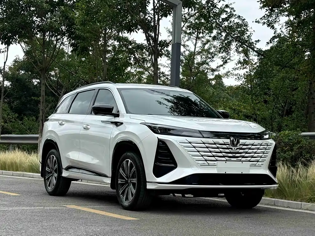 Changan CS75PLUS 2024 — фото 3