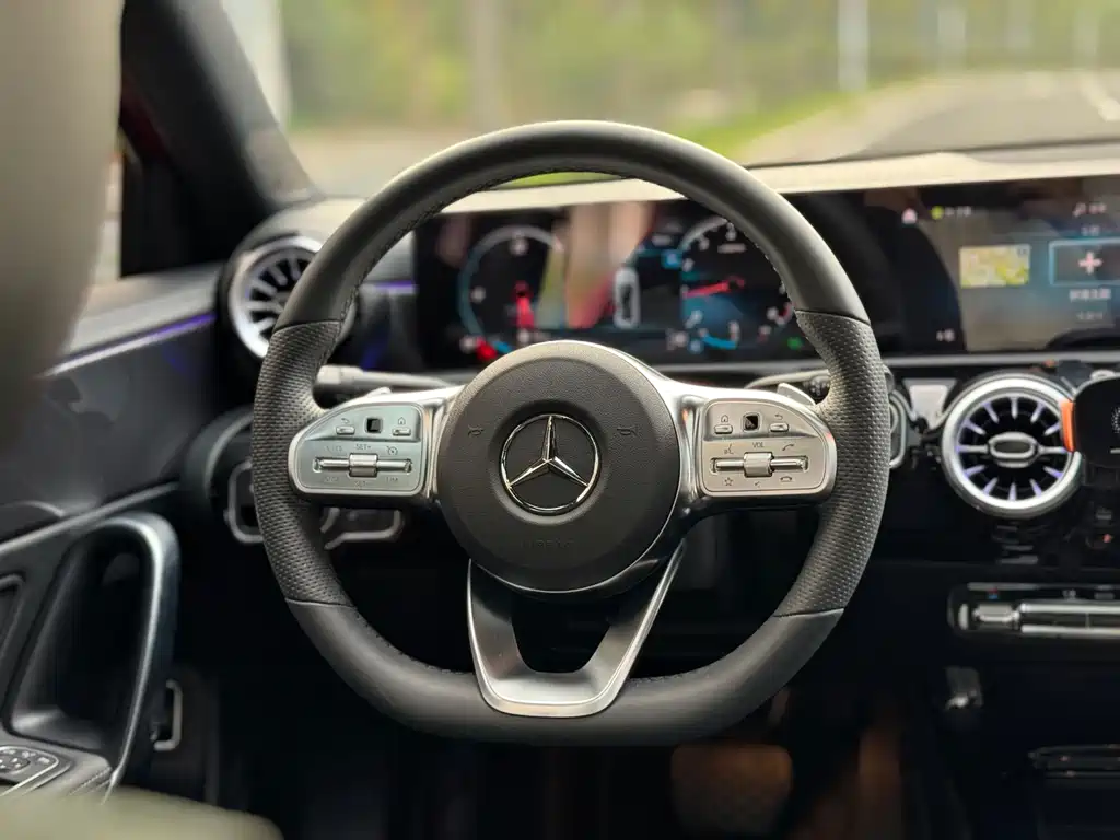 Mercedes-Benz A-Class 2022 — фото 8