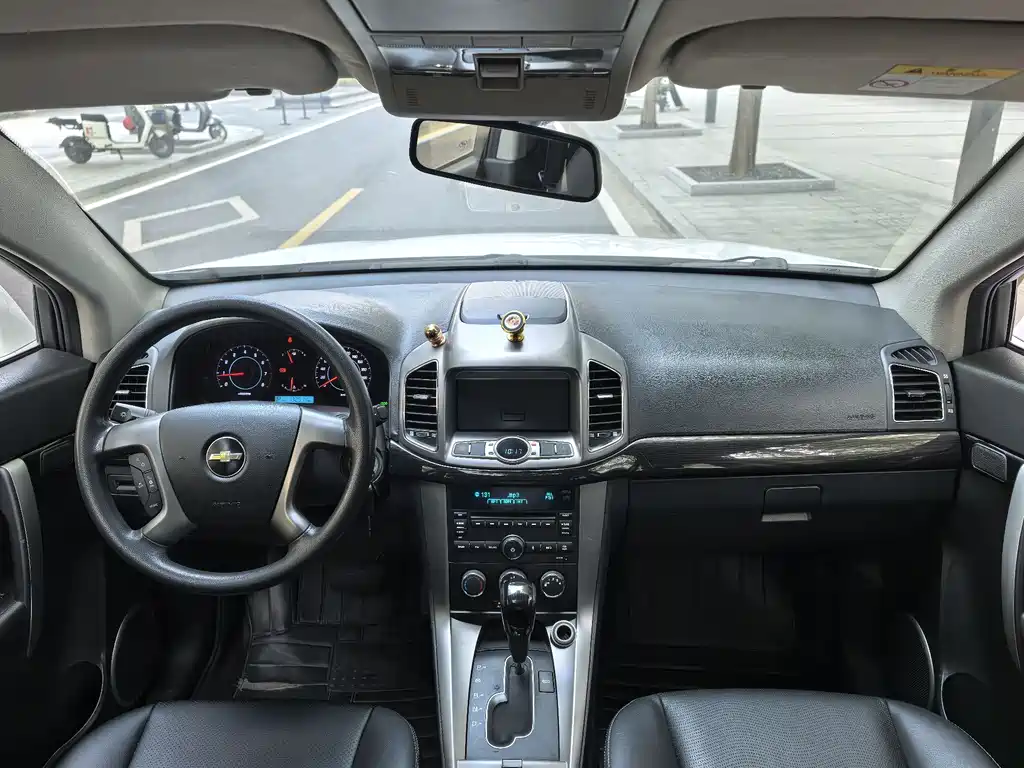 Chevrolet Captiva 2015 — фото 12