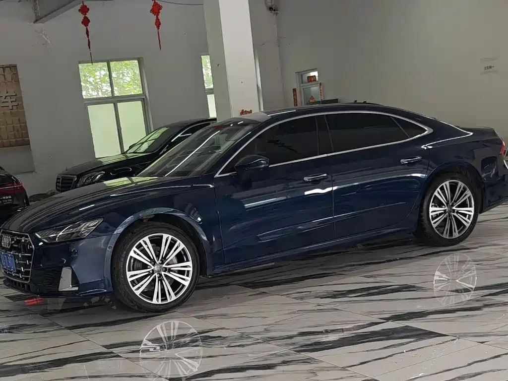 Audi A7L 2024 — фото 1