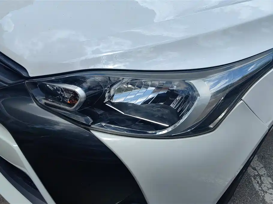 Toyota Yaris L 2017 — фото 5