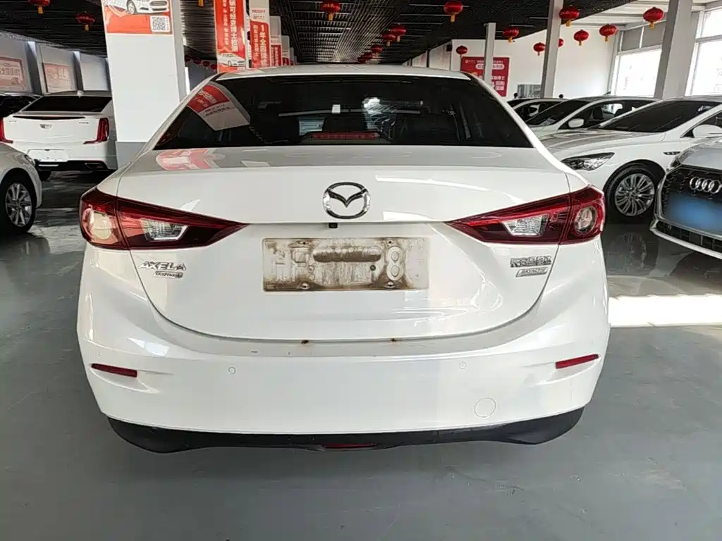 Mazda 3 Axela 2018 — фото 6