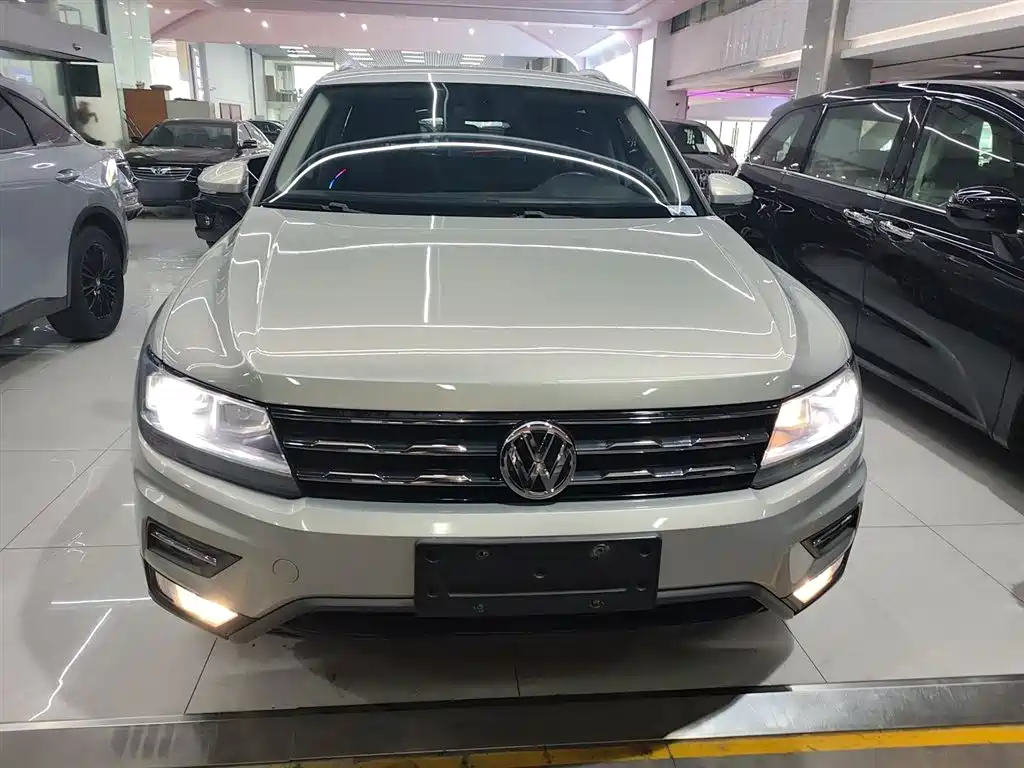 Volkswagen Tiguan L 2018 — фото 3