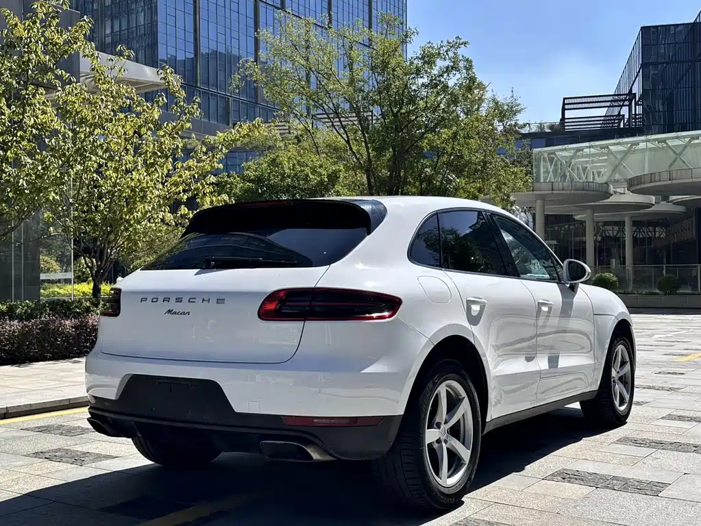 Porsche Macan 2017 — фото 4