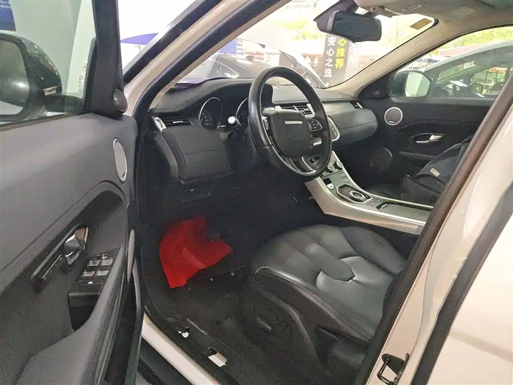 Land Rover Evoque 2015 — фото 12