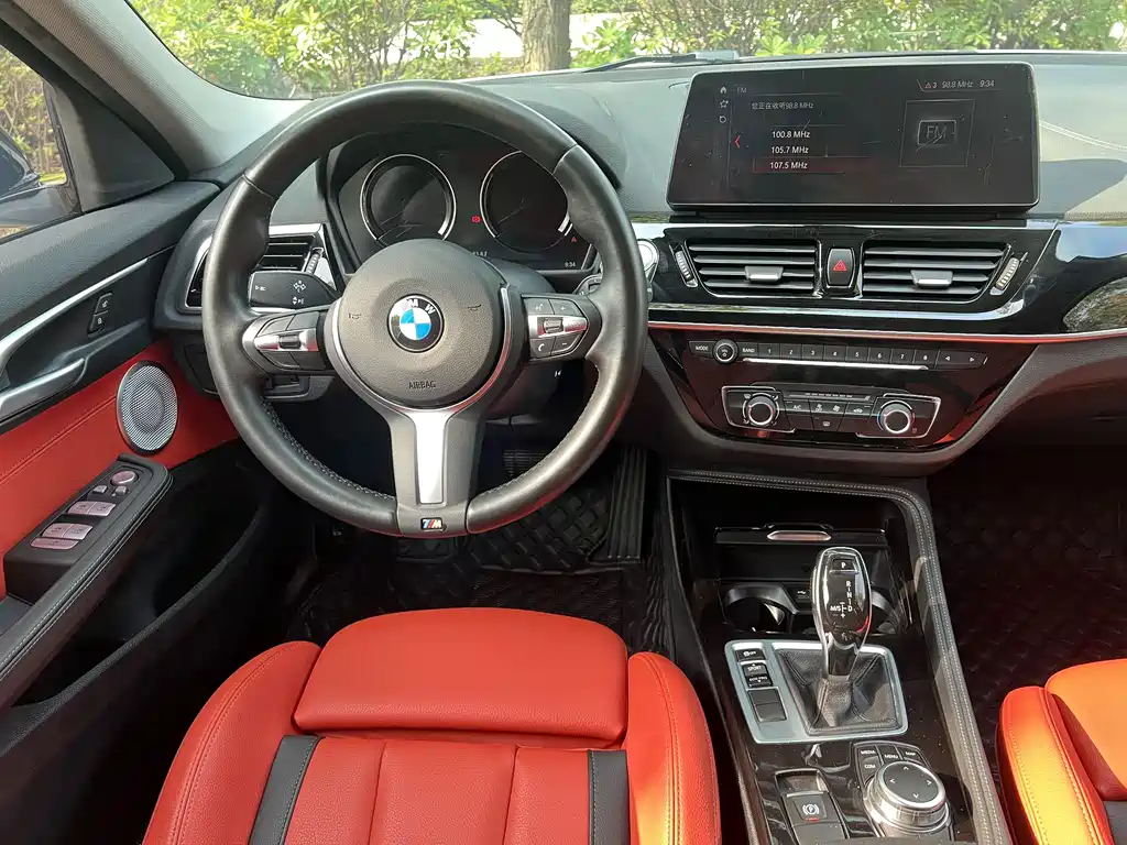BMW 1 Series 2023 — фото 11