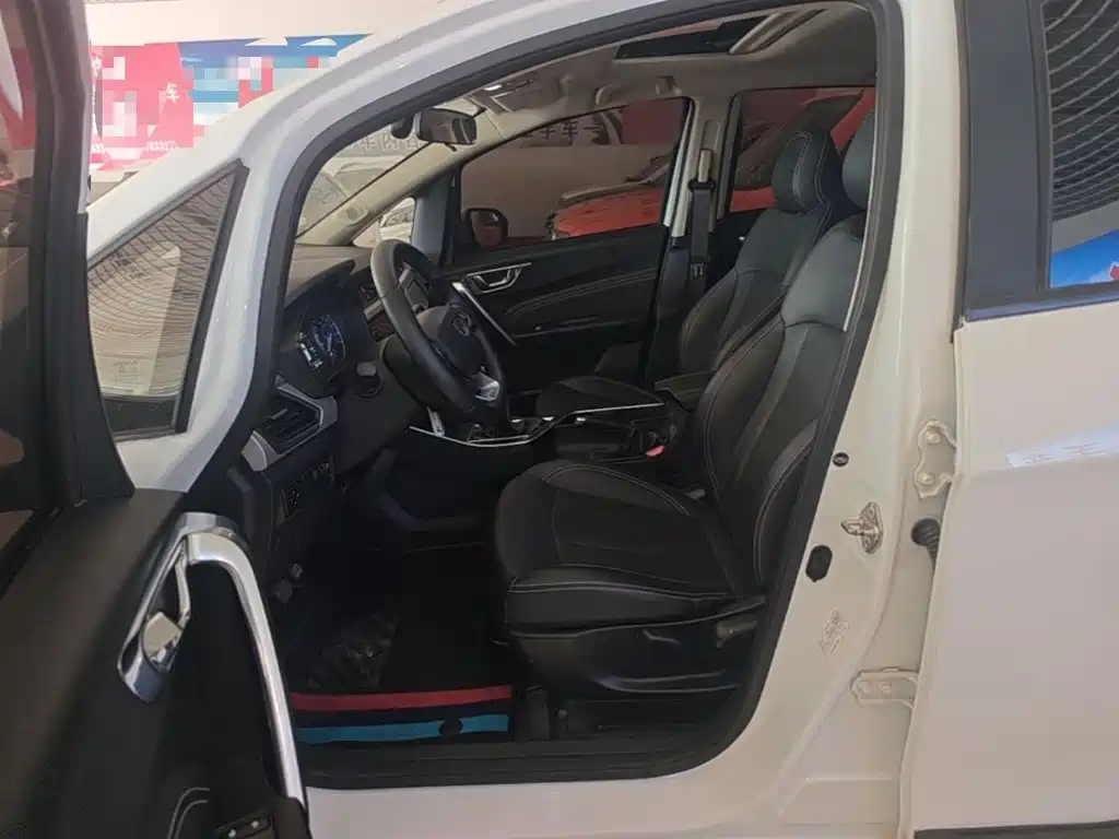 Geely Vision X3 2020 — фото 15