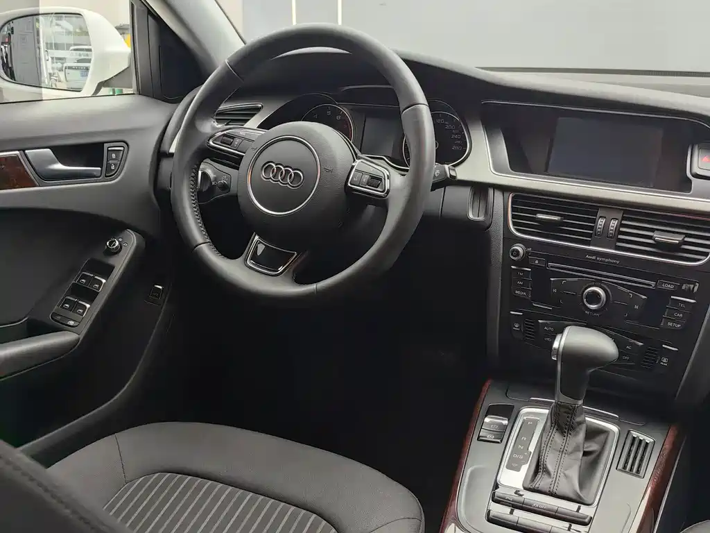 Audi A4L 2013