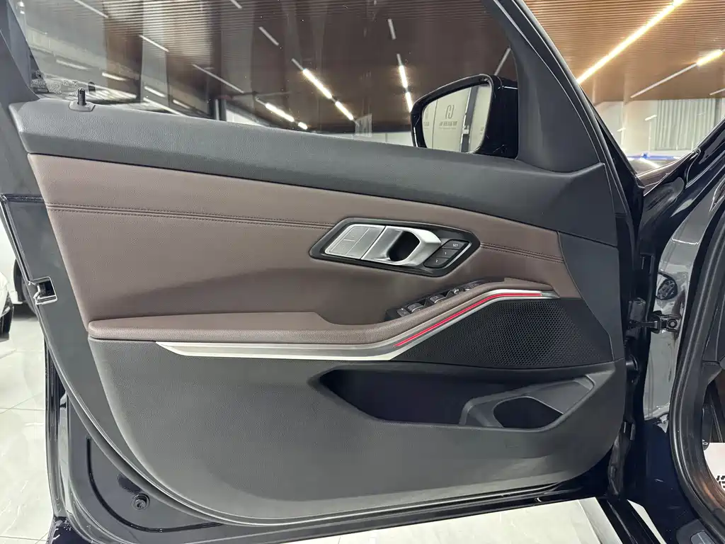 BMW 3 Series 2021