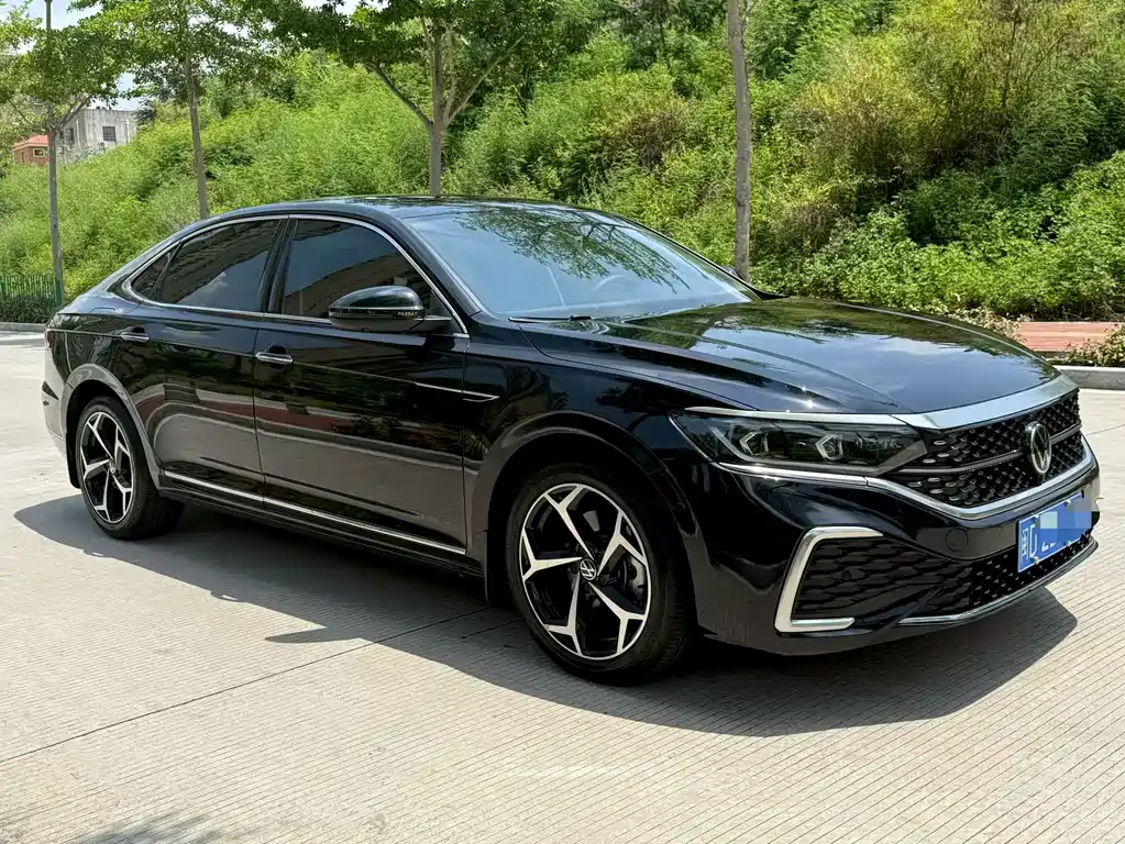Volkswagen Passat 2024