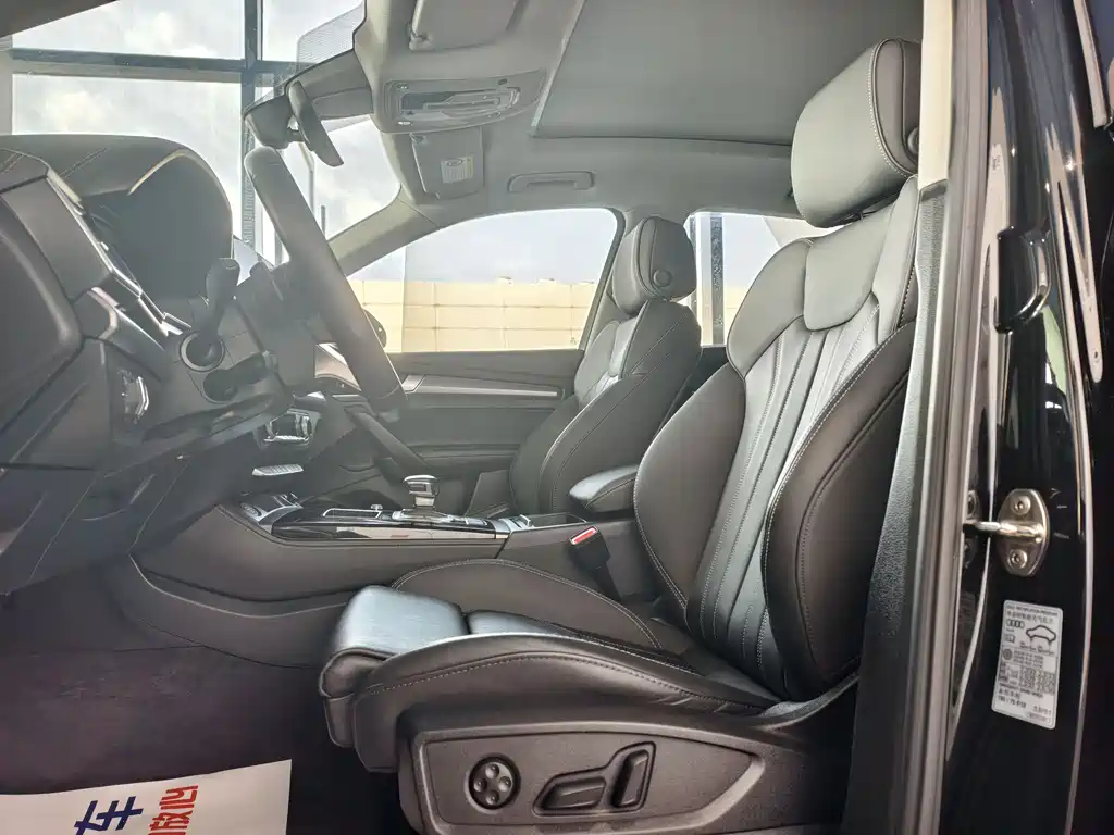 Audi Q5L 2022 — фото 6