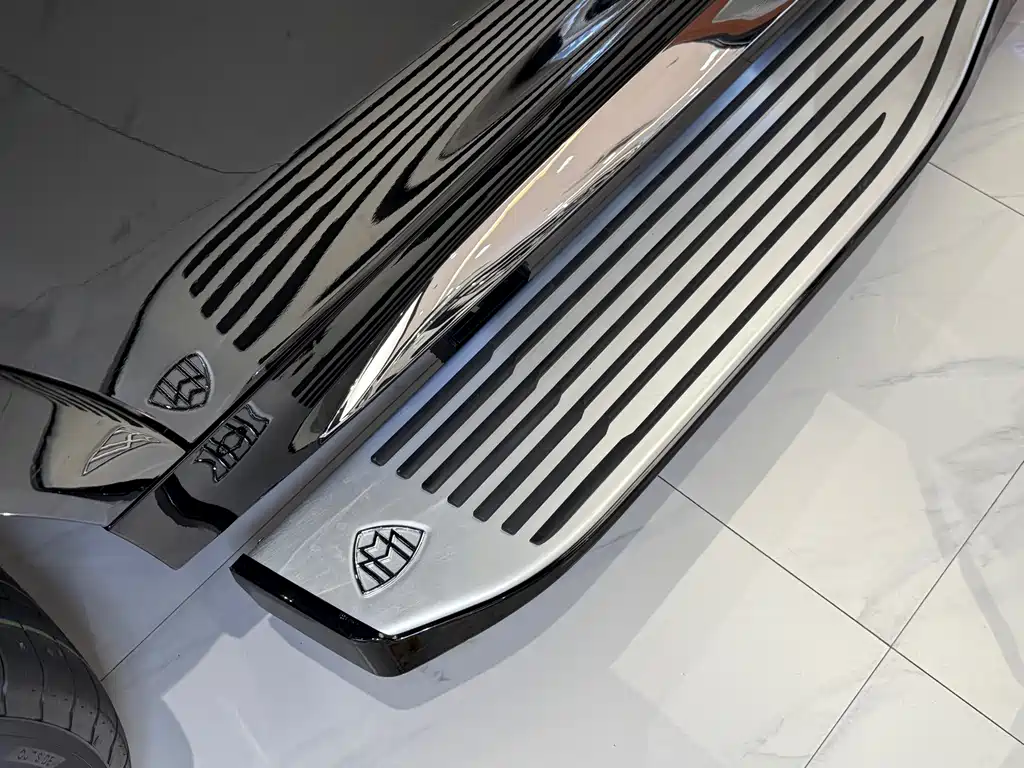 Mercedes-Benz GLS — фото 17