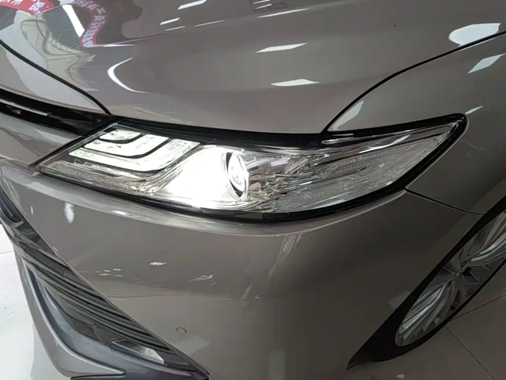 Toyota Camry 2020 — фото 24