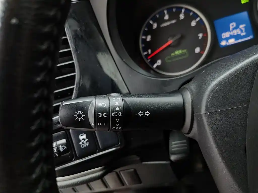Mitsubishi Outlander 2018 — фото 21