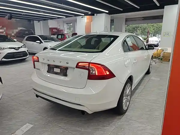 Volvo S60 2014