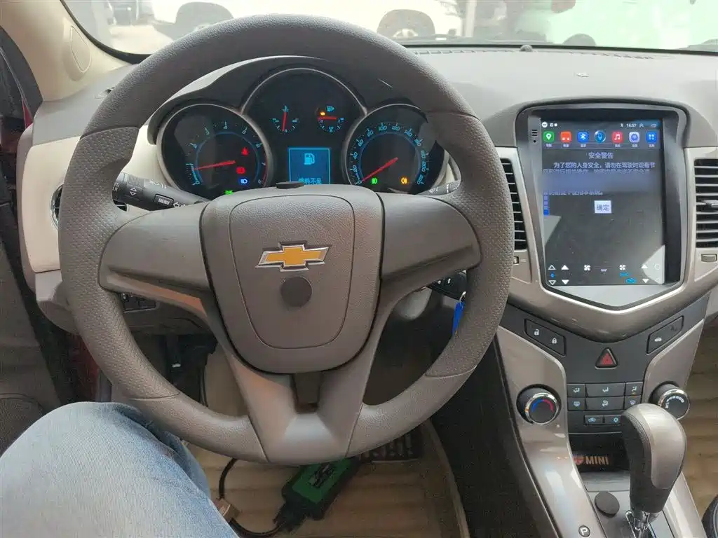 Chevrolet Cruze 2014 — фото 10