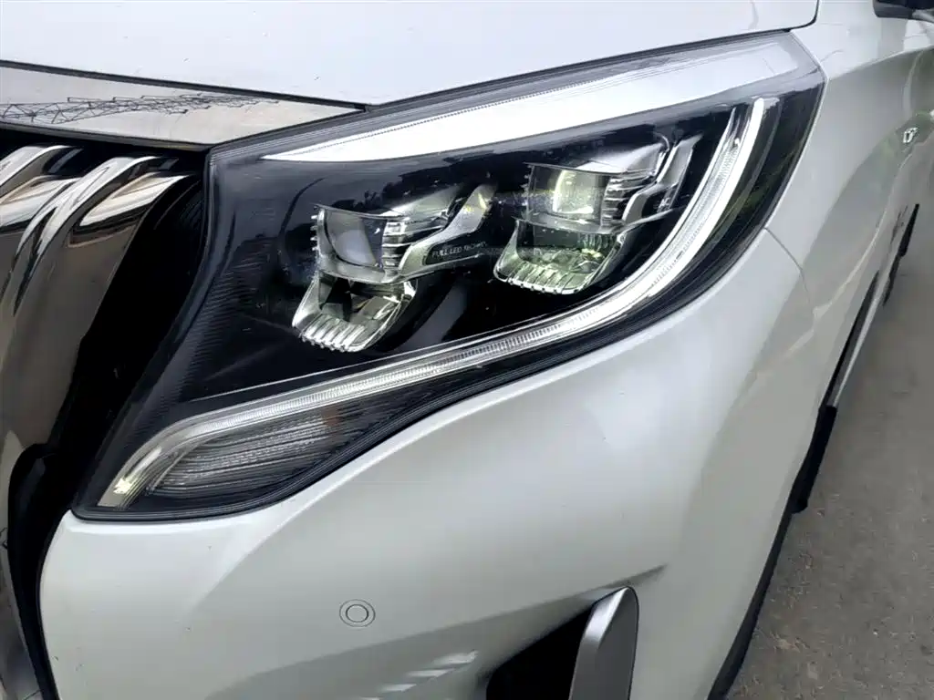 GAC Motor Trumpchi M8 2022 — фото 24